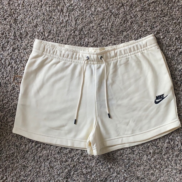 Nike Pants - New Nike shorts
